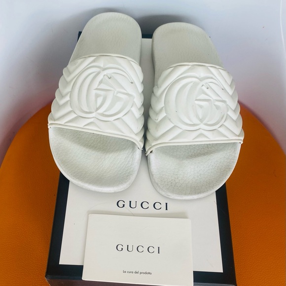 Gucci GG White Quilted Slide - Picture 1 of 11